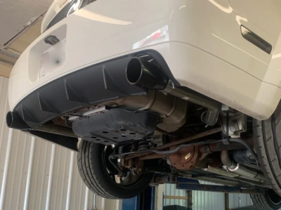 Pypes SFM66BLK Mustang M-80 Mid-Muffler Cat-Back Exhaust
